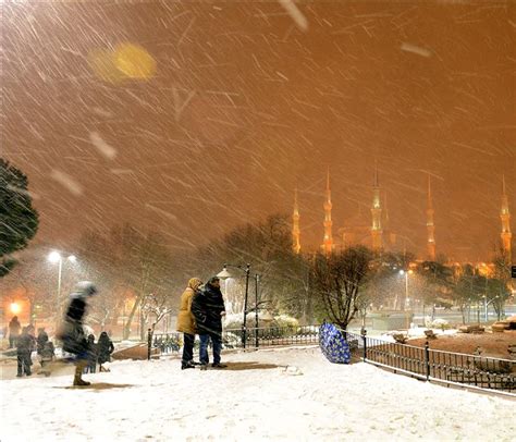 İ­s­t­a­n­b­u­l­­d­a­n­ ­b­ü­y­ü­l­e­y­i­c­i­ ­k­a­r­ ­m­a­n­z­a­r­a­l­a­r­ı­